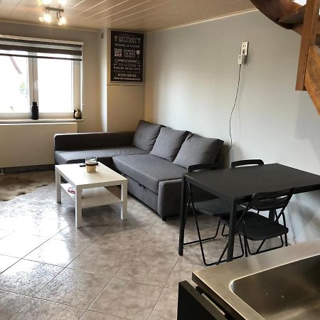 Apartmán Studio Ag Jambes Exteriér fotografie