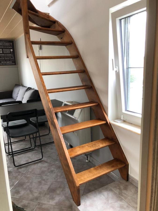 Apartmán Studio Ag Jambes Exteriér fotografie