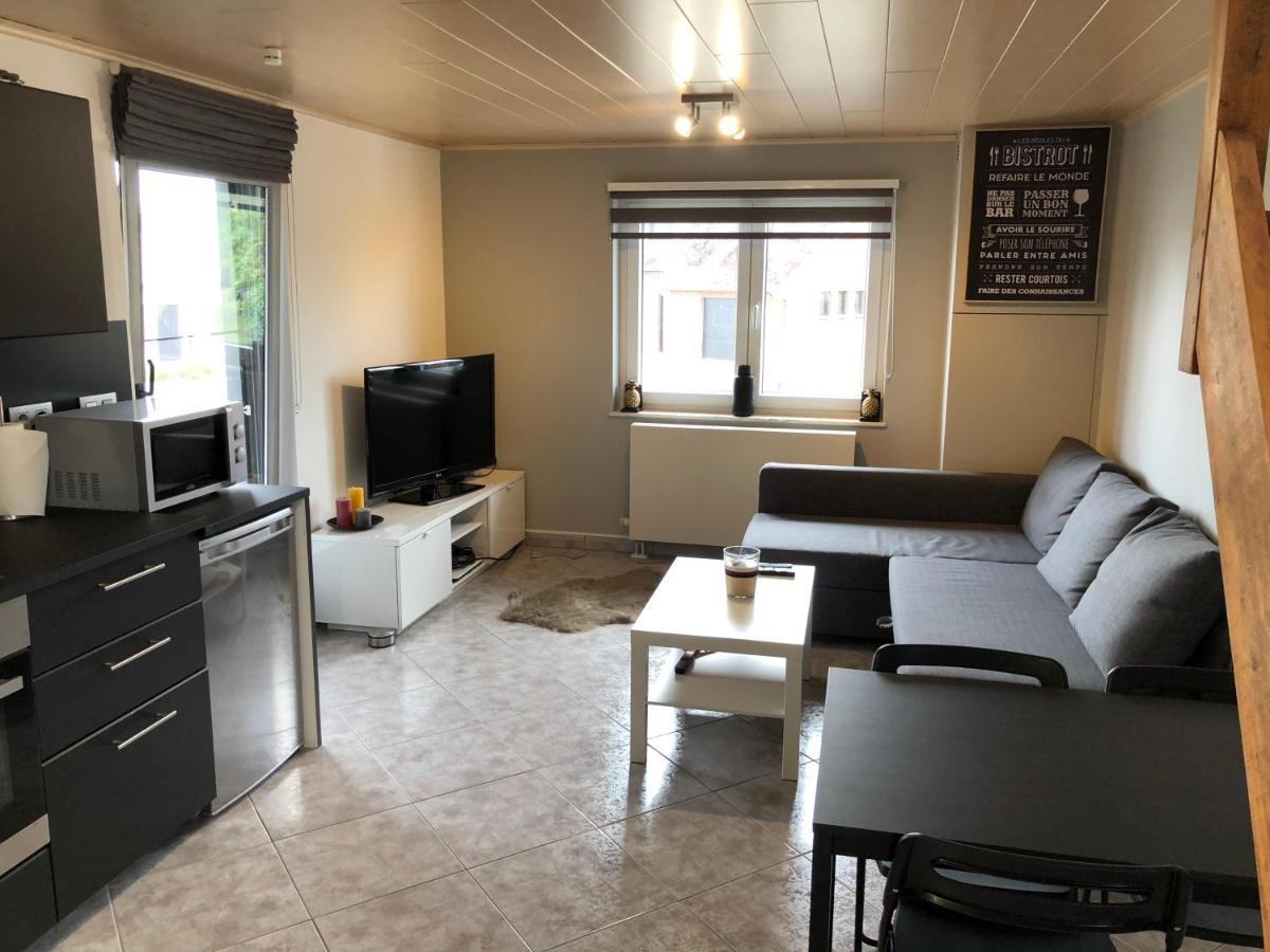 Apartmán Studio Ag Jambes Exteriér fotografie